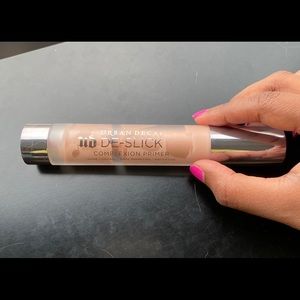 Urban Decay De-Slick Primer